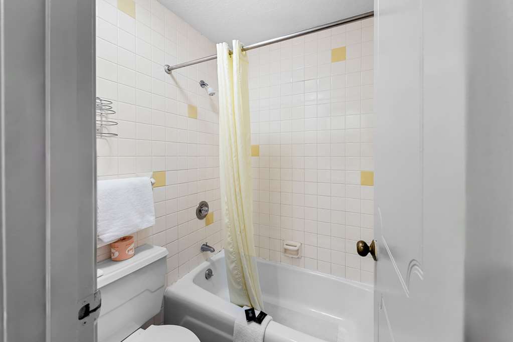 Americas Best Value Inn Marion OH - photo 24