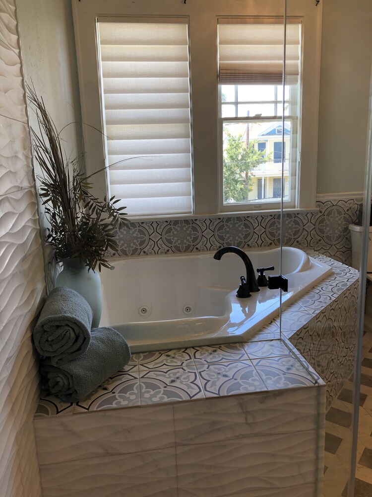 Avenue O Bed & Breakfast - photo 25