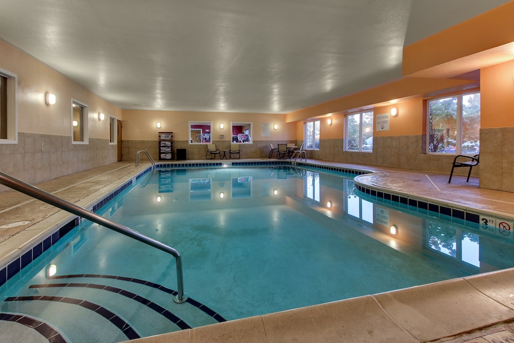 Holiday Inn Express Hotel & Suites Lancaster Lititz by IHG - photo 37