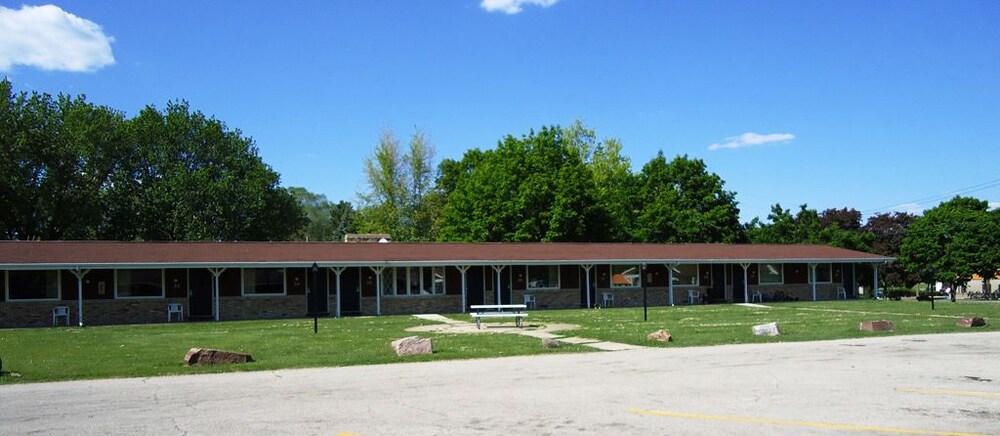 Spinning Wheel Motel - photo 12