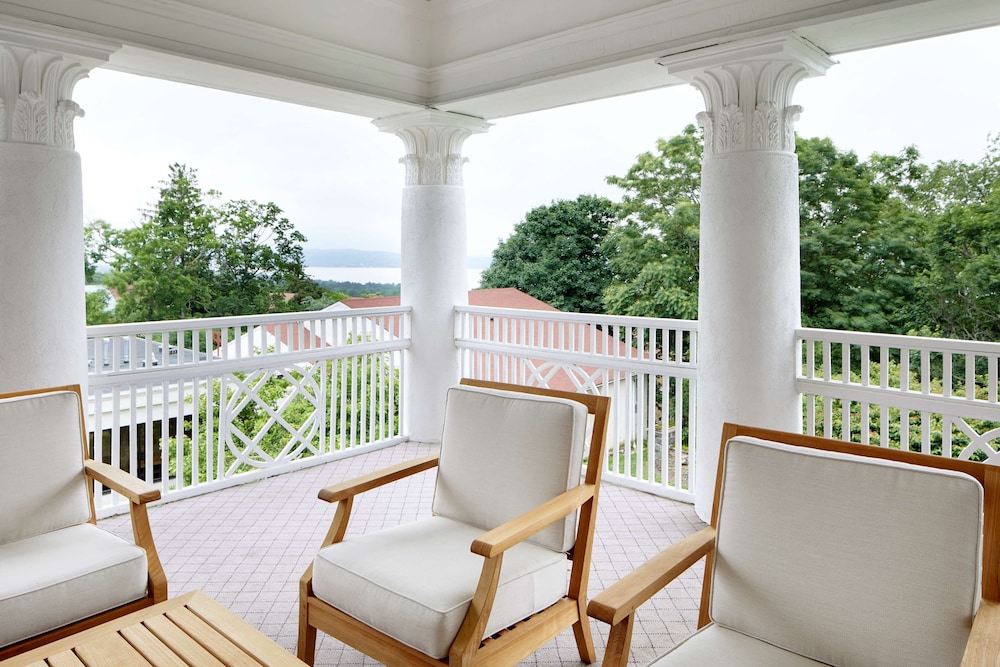 Tarrytown House Estate on the Hudson - photo 32