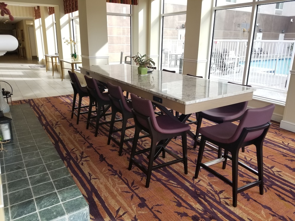 Hilton Garden Inn Victorville - photo 7