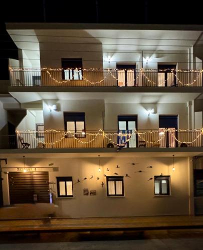 Apartments Sunshine G1 — 4-Star Luxury Hotel in Athens, Greece