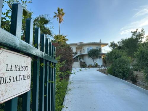 La maison des oliviers — 4-Star Luxury Hotel in Kiato, Greece