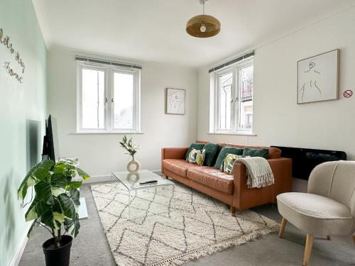 Luxury 2 Bedroom City Centre Apartment Secure Parking Amazing location — 4-Star Luxury Hotel in Canterbury, United Kingdom