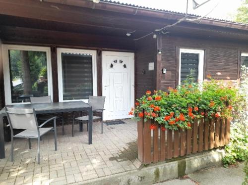 Ferienhauser Am Waldesrand Mit Und Ohne Garten Knusperhauschen Teufelsloch Walpurgishutte Brockenhutte — Wernigerode