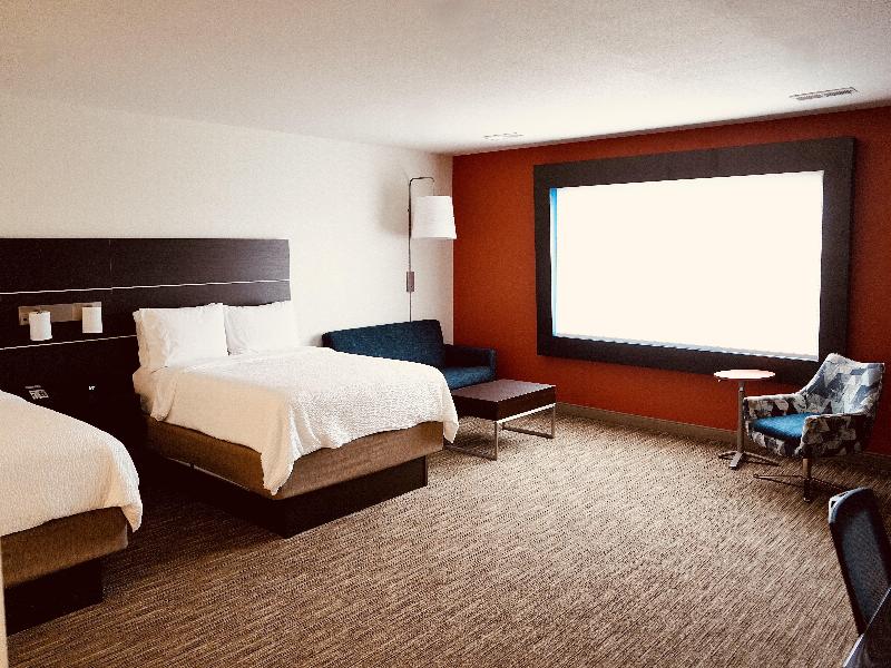 Holiday Inn Express & Suites Denver Aurora Medical Campus by IHG - photo 97