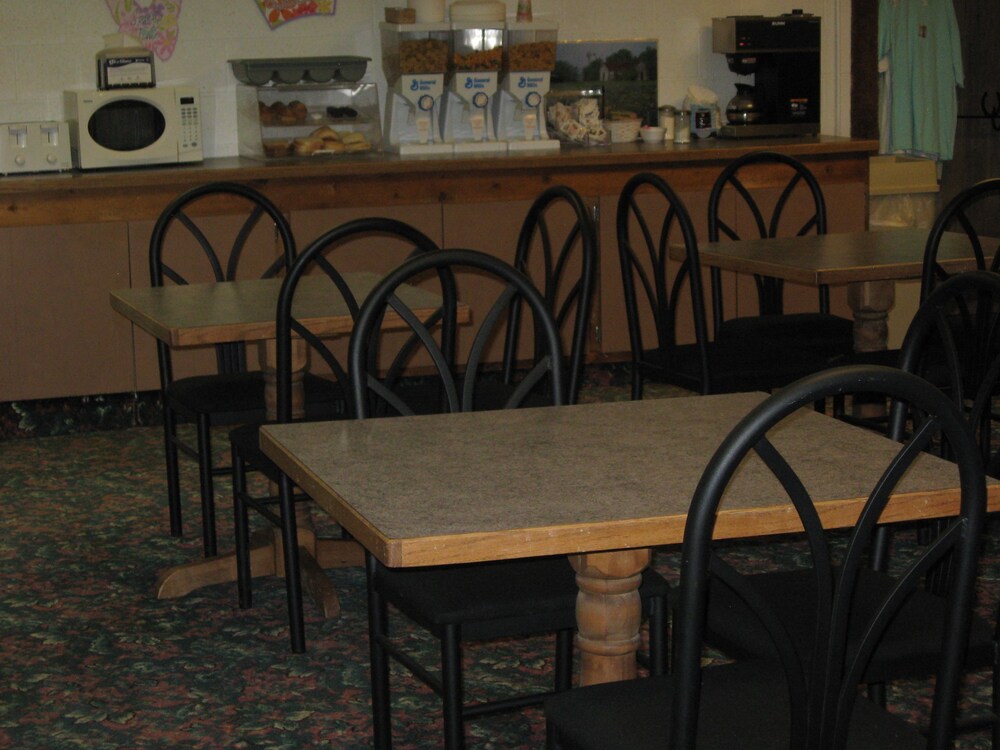 Glacier Gateway Inn Cut Bank - photo 16