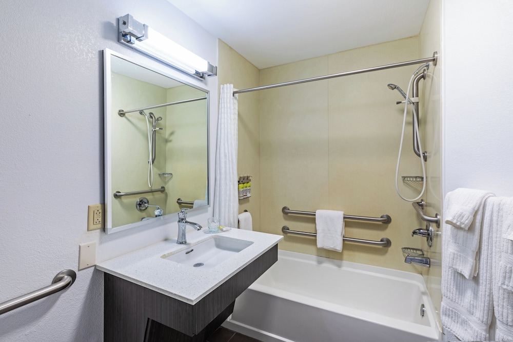 Candlewood Suites Hattiesburg by IHG - photo 9