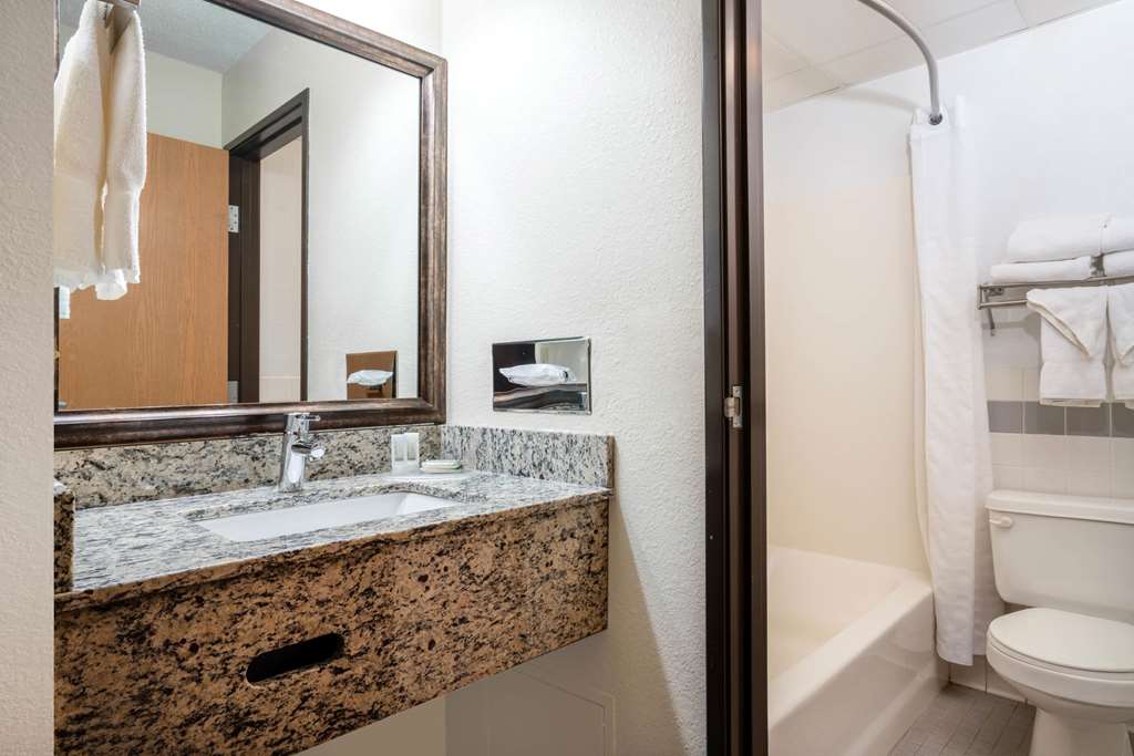 AmericInn by Wyndham Park Rapids - photo 21