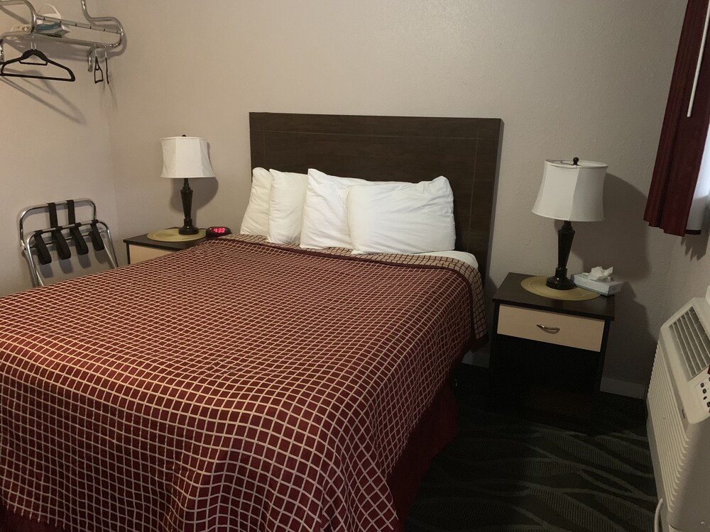 Old Mill and Suites - photo 8