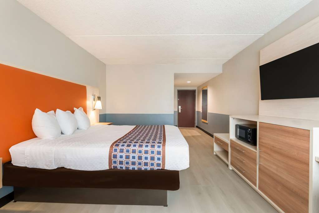 Baymont by Wyndham Westampton - photo 15