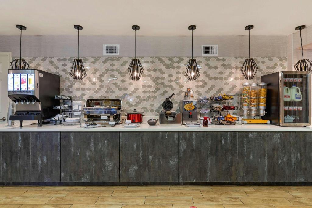 Marble Falls Inn - photo 44