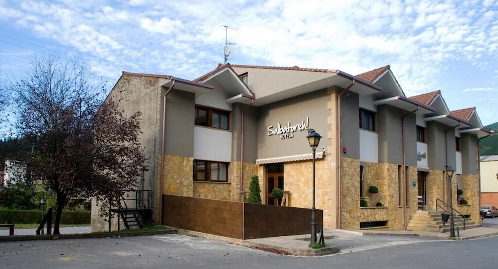 Hotel Salbatoreh — hotel in Beasain