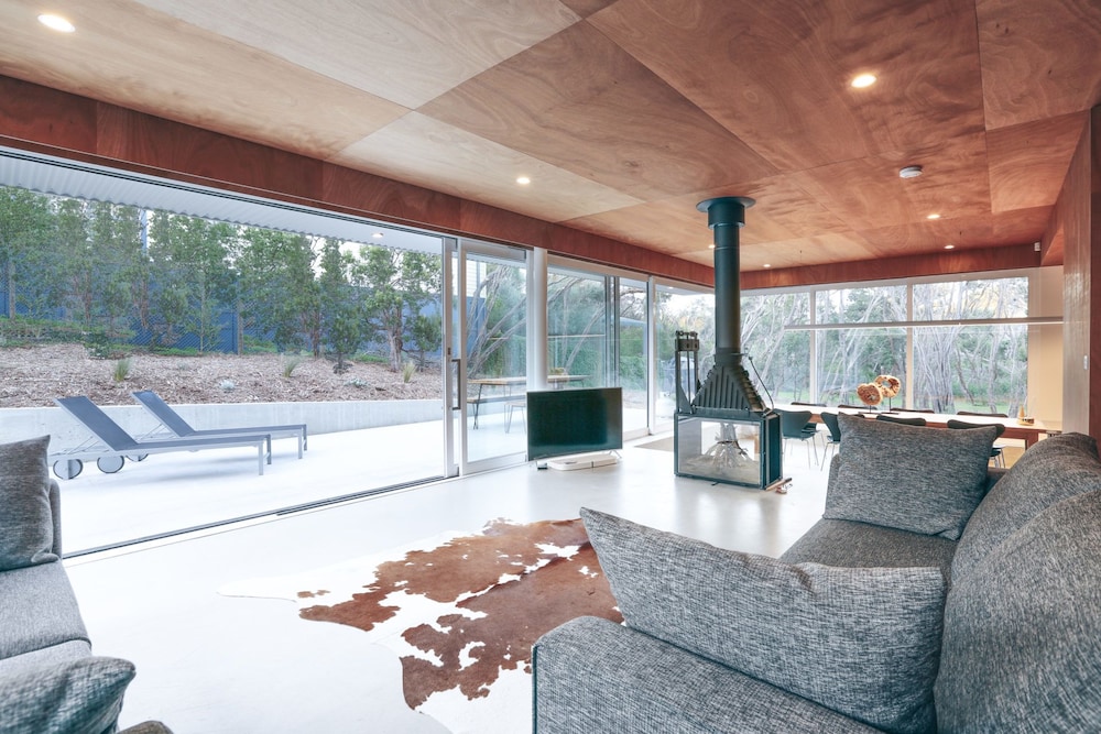 Rye Glass House Architectural Escape — 4-Star Luxury Hotel in Rye, Australia