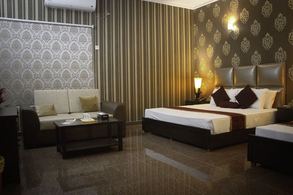 Mall View Hotel - carbon neutral hotel in Lahore