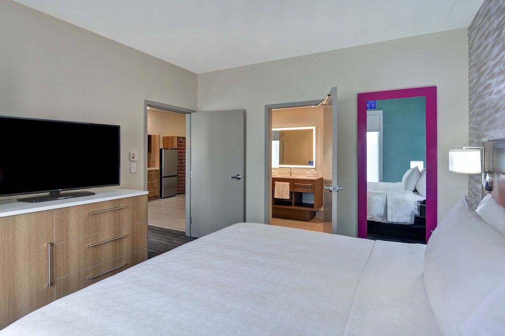 Home2 Suites by Hilton Savannah Midtown GA - photo 13