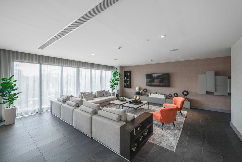 Cozy apt from Downtown Doral Park — 4-Star Luxury Hotel in Doral, United States