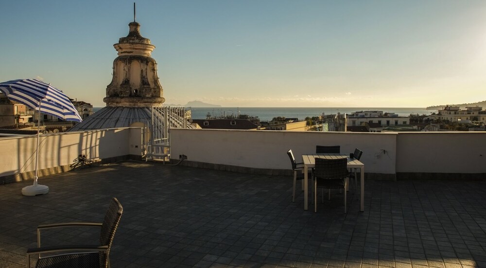 B&B Casamone — 4-Star Luxury Hotel in Naples, Italy