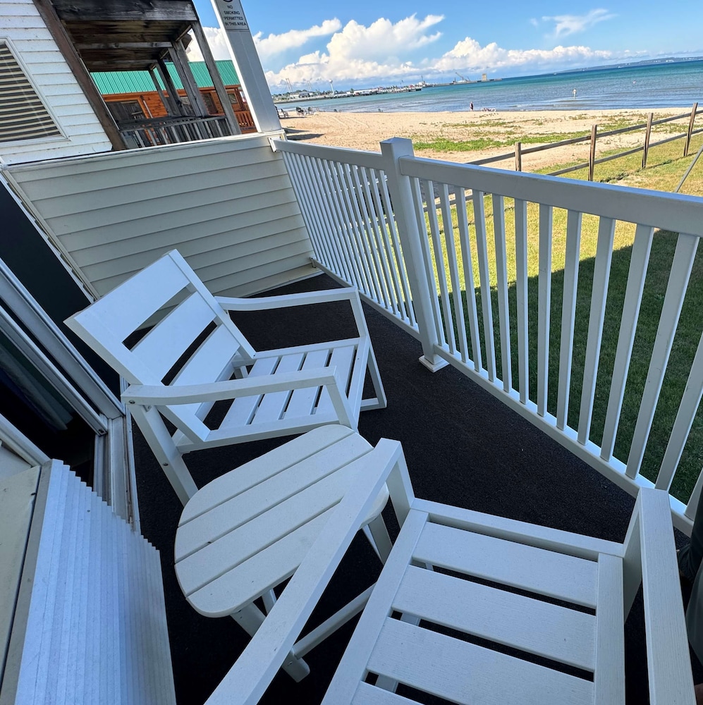 Beachcomber of Mackinaw - photo 50