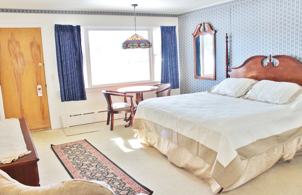 Sara Placid Inn & Suites - photo 10