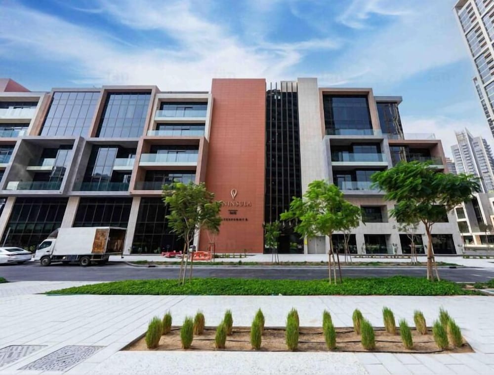 Welcoming 1BR Apartment in Ahad Residences Business Bay by Deluxe Holiday Homes — 4-Star Luxury Hotel in Dubai, United Arab Emirates