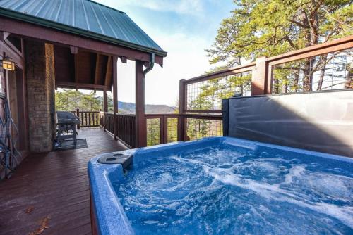Big Blue Ridge MTN Views Hot Tub Pool Table in Sevierville, United States