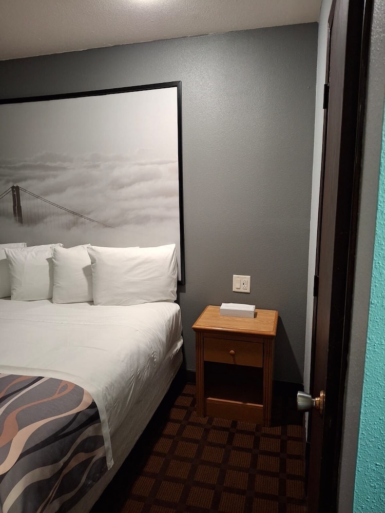 Valued Stay Sun Prairie - photo 17