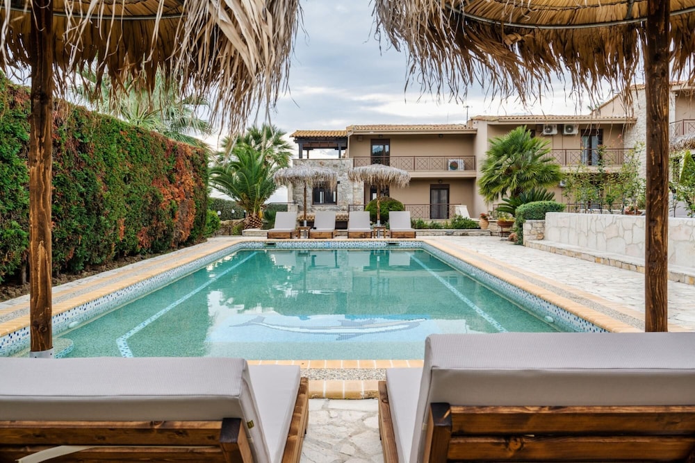 Palmrise Luxury Villas — 4-Star Luxury Hotel in Kassandreia, Greece
