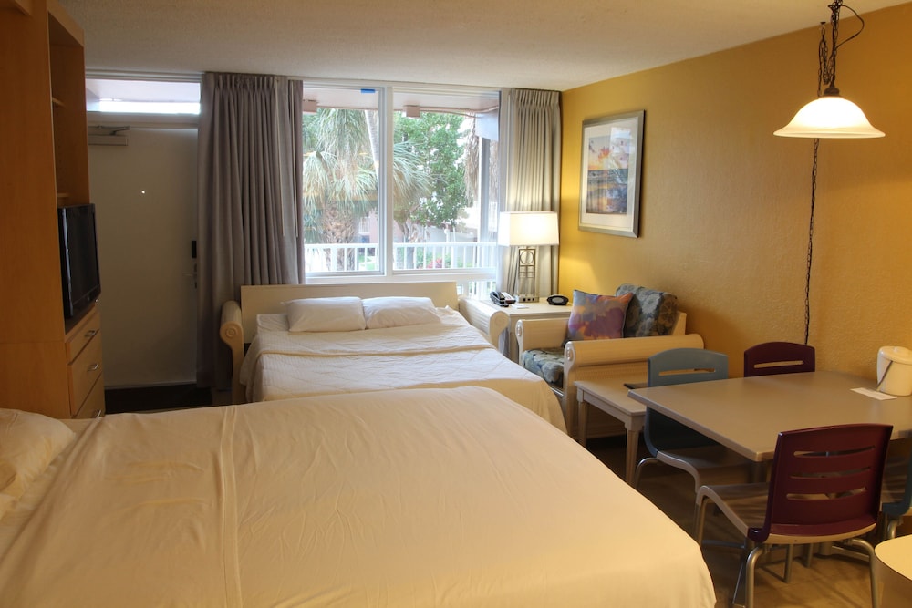 Canada House Beach Club Resort - photo 12