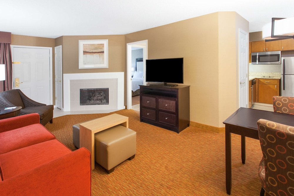 Homewood Suites by Hilton Lafayette Rossville Exit - photo 37
