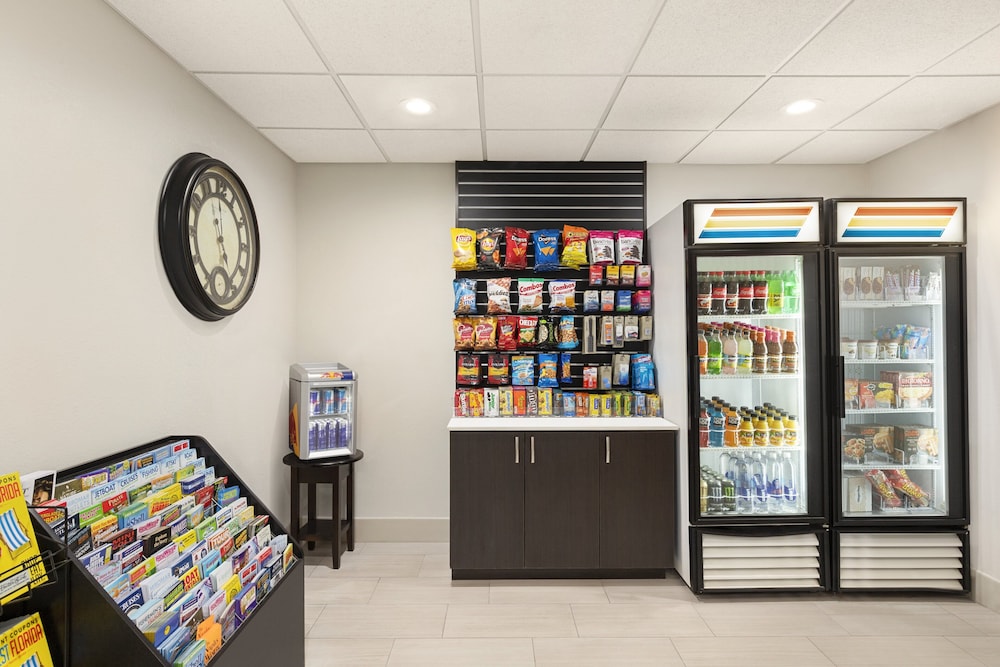 Holiday Inn Express Hotel & Suites Fort Myers East The Forum by IHG - photo 20