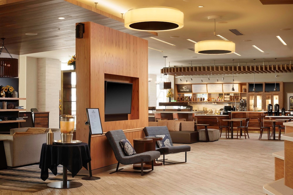 Courtyard by Marriott Erie Bayfront - photo 3