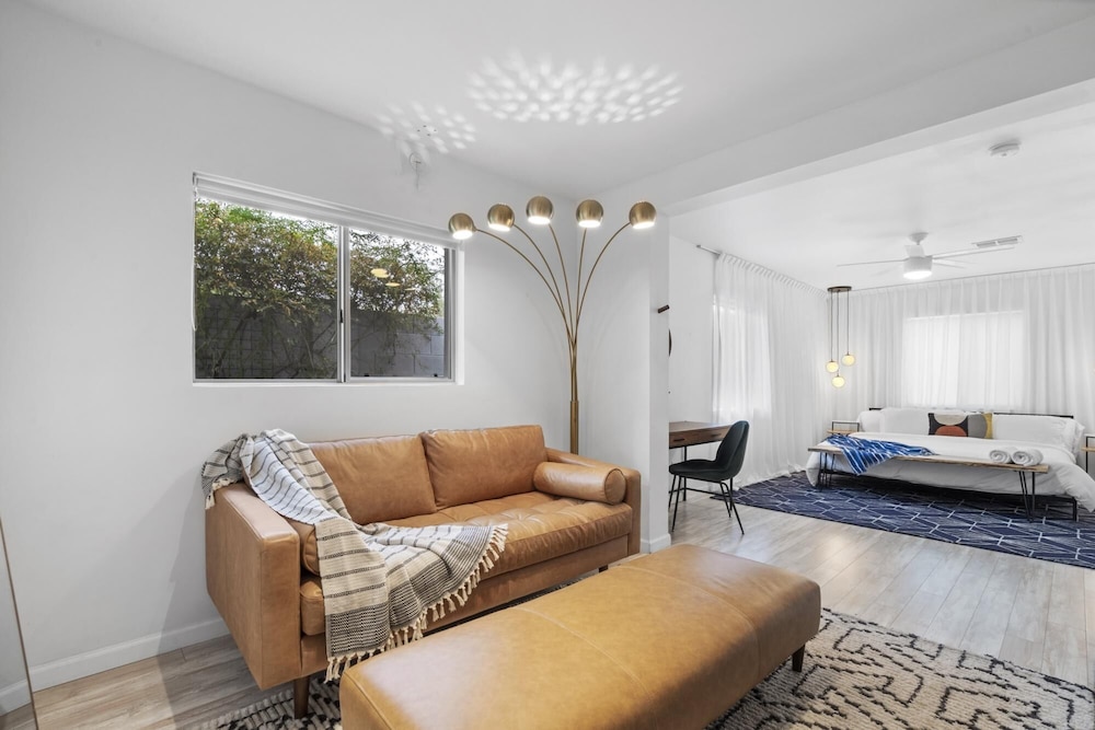 Mid Century Stunner By Homeslice Stays - photo 25