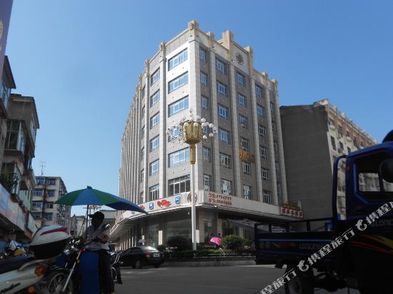 Baofeng Hotel - carbon neutral hotel in Guixi