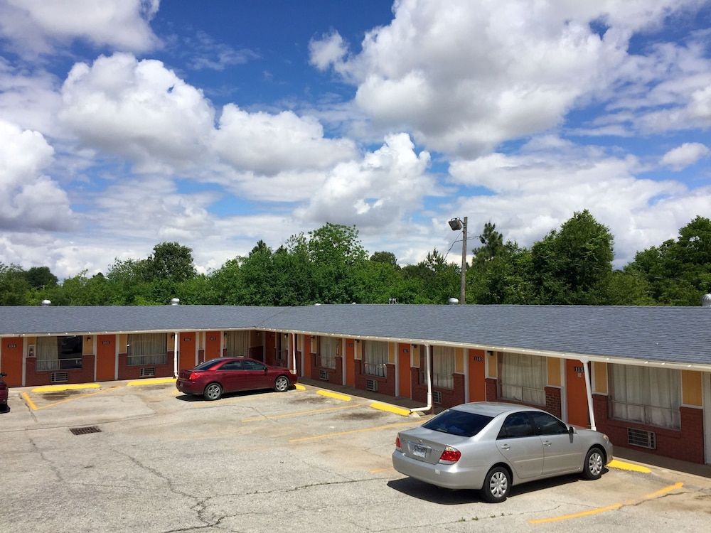 Linwood Motel - photo 16