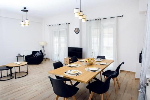 To Spiti — 4-Star Luxury Hotel in Paralia, Greece