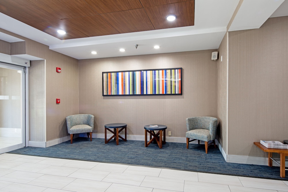 Holiday Inn Express & Suites Chattanooga by IHG - photo 52