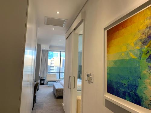 Sandton Skye Stylish Apartment free WIFI & Gym — 4-Star Luxury Hotel in Johannesburg, South Africa