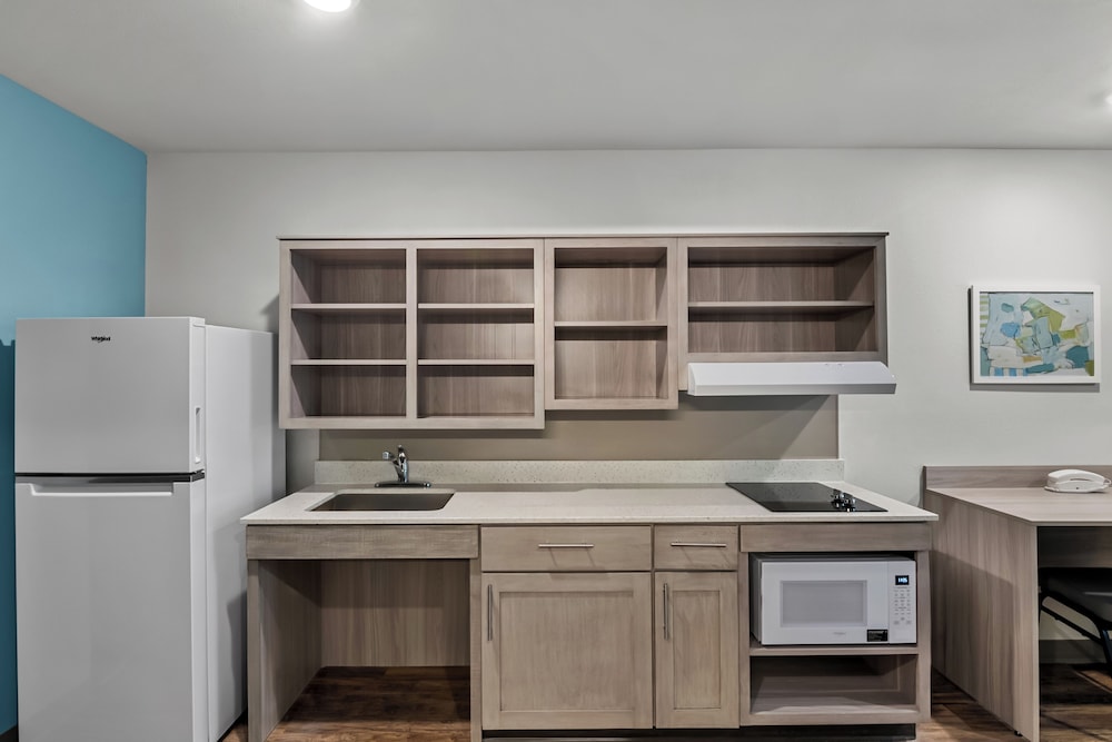 Woodspring Suites Newington Hartford South - photo 17