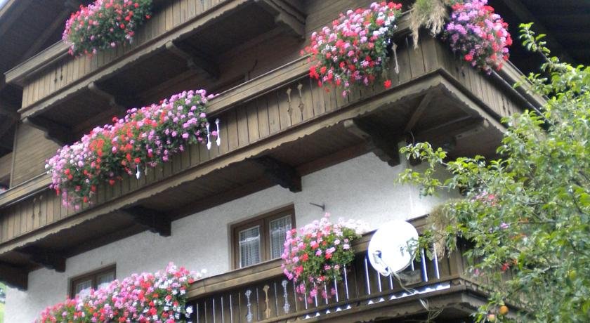 Garni Nill - carbon neutral hotel in Schwendau
