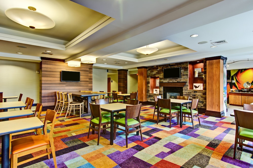 Fairfield Inn & Suites by Marriott State College - photo 22