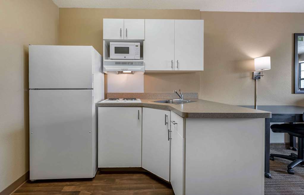 Extended Stay America Select Suites Chicago O'Hare - photo 19