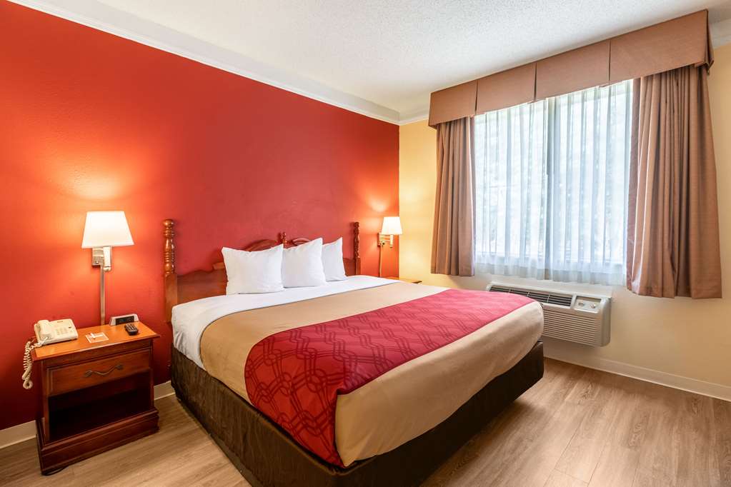 Econo Lodge Inn and Suites Douglasville GA - photo 18