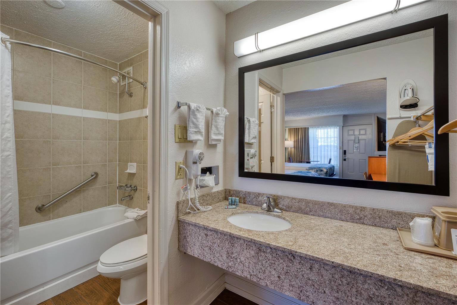 Best Western Hendersonville Inn - photo 12