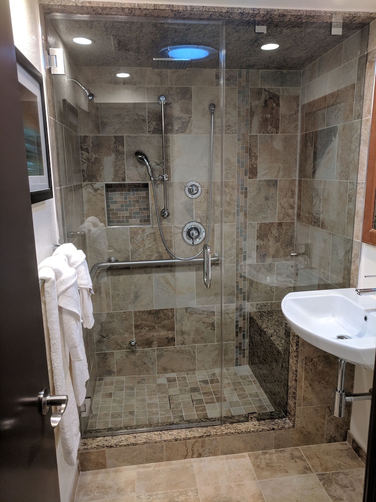 Desert Isle of Palm Springs by Diamond Resorts - photo 7