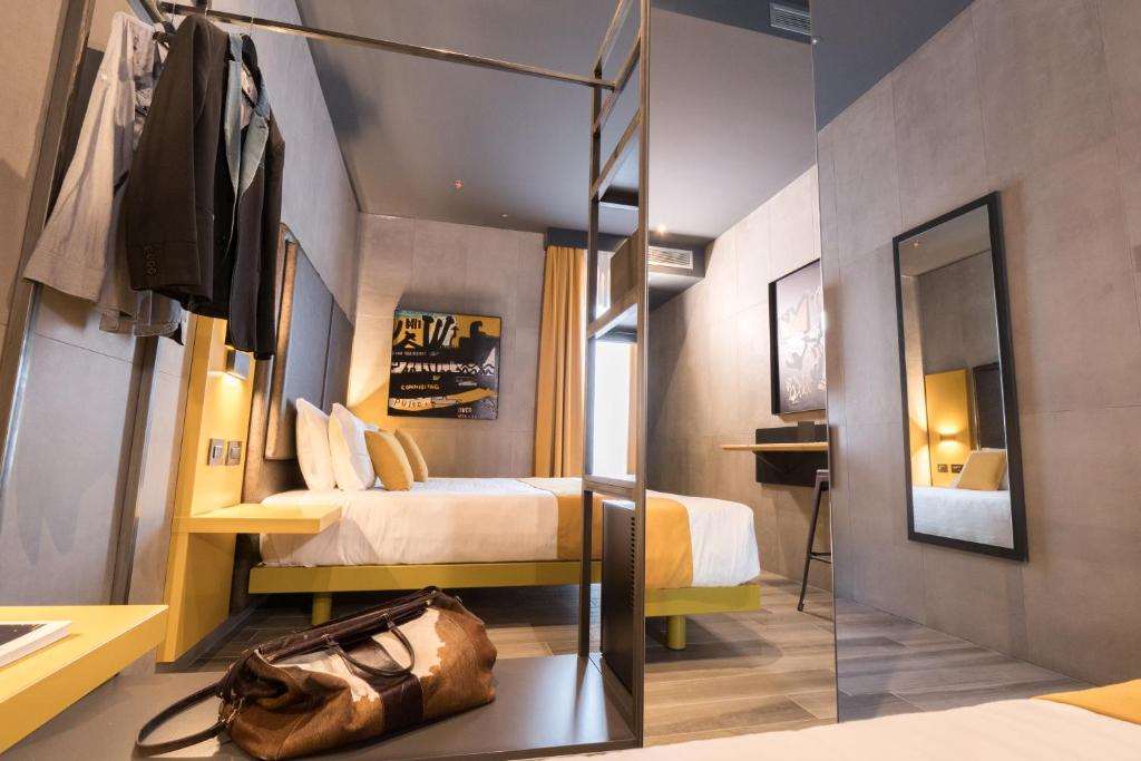 J24 Hotel Milano — 4-Star Luxury Hotel in Milan, Italy