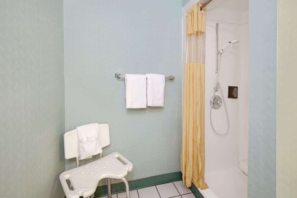 Days Inn by Wyndham Albuquerque City Center - photo 12
