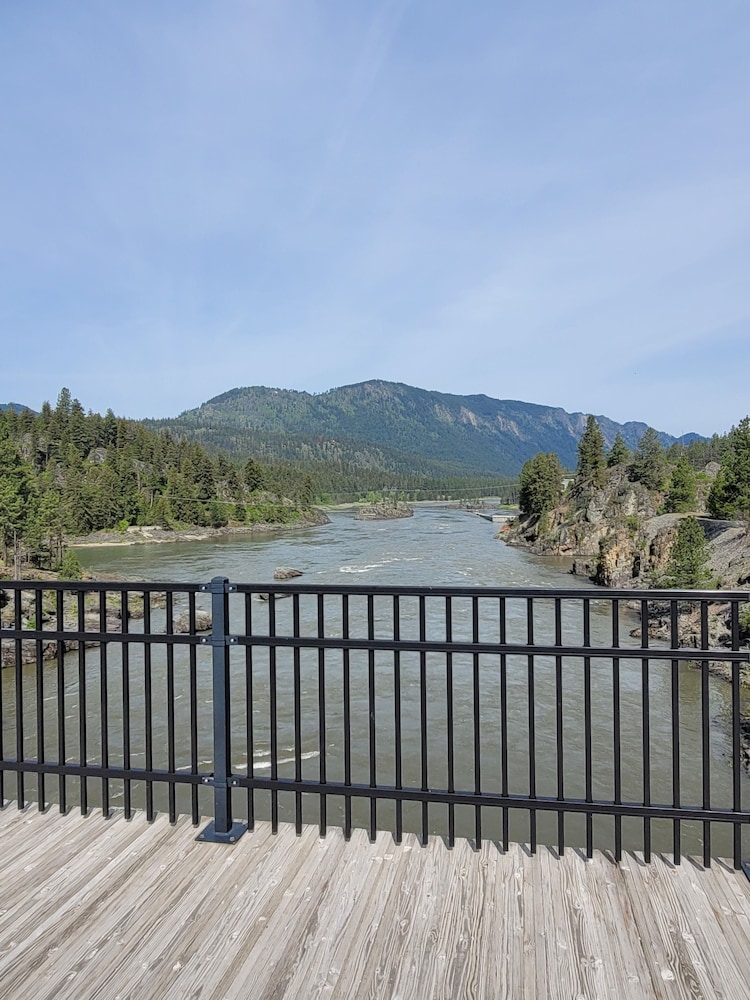Riverfront Motel - photo 148