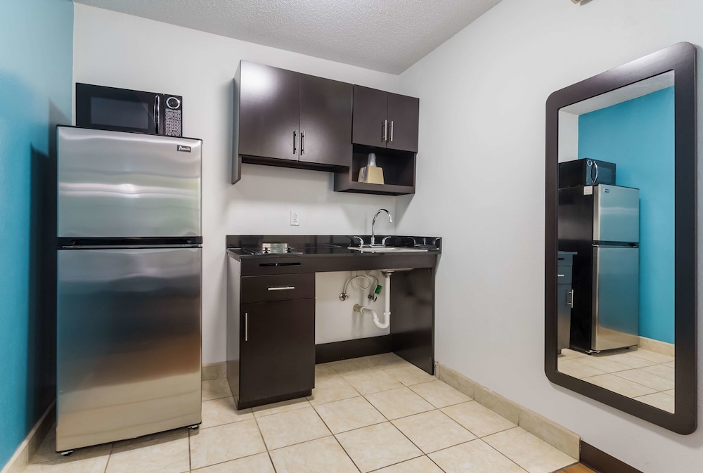 Motel 6 Gulf Shores AL - photo 19